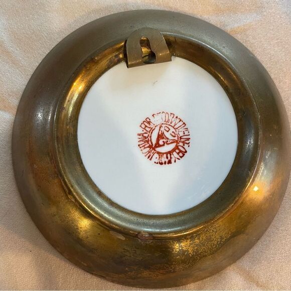 Mid century Porcelain Floral and Duck Brass Bowl set for hanging or display - Picture 10 of 17